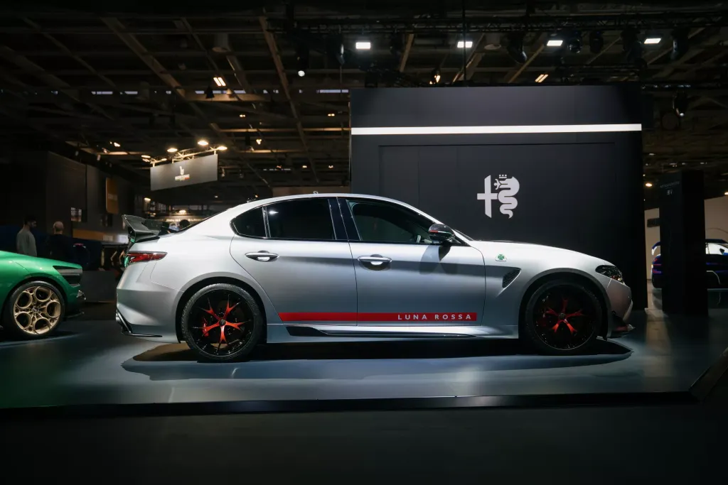 Alfa Romeo 33 Stradale и Maserati MC20 GT2 Stradale: первые работы Bottegafuoriserie показали в Париж