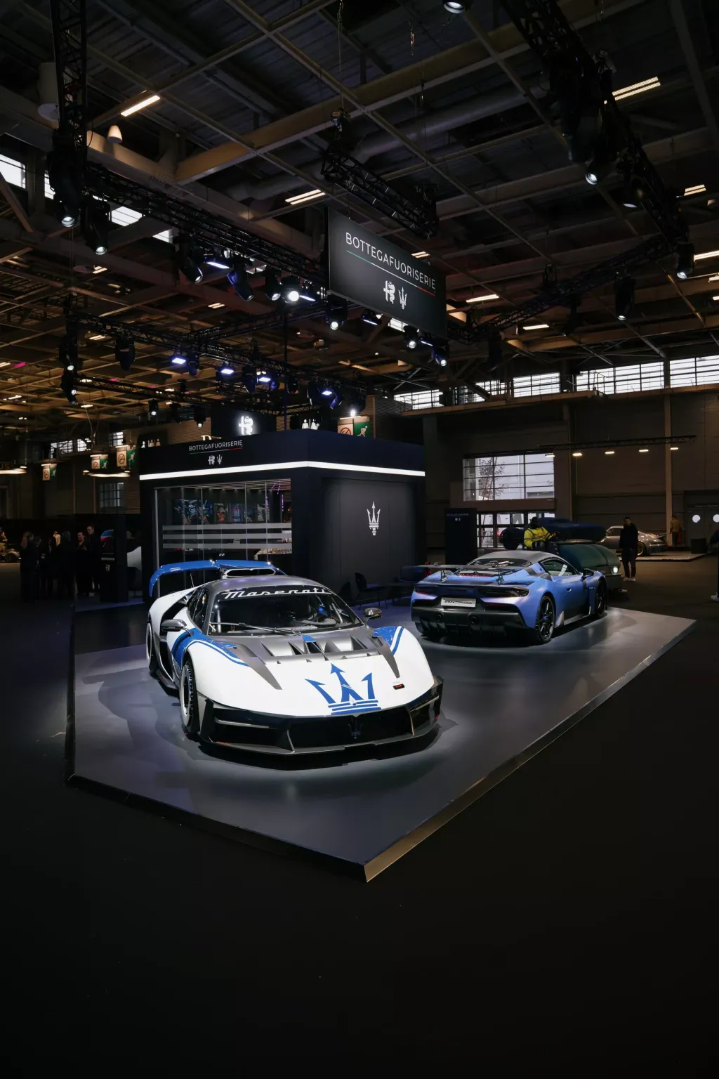 Alfa Romeo 33 Stradale и Maserati MC20 GT2 Stradale: первые работы Bottegafuoriserie показали в Париж