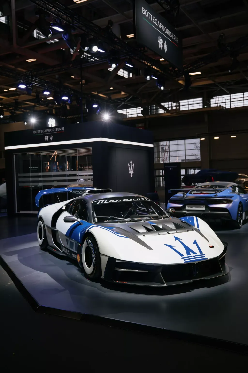 Alfa Romeo 33 Stradale и Maserati MC20 GT2 Stradale: первые работы Bottegafuoriserie показали в Париж