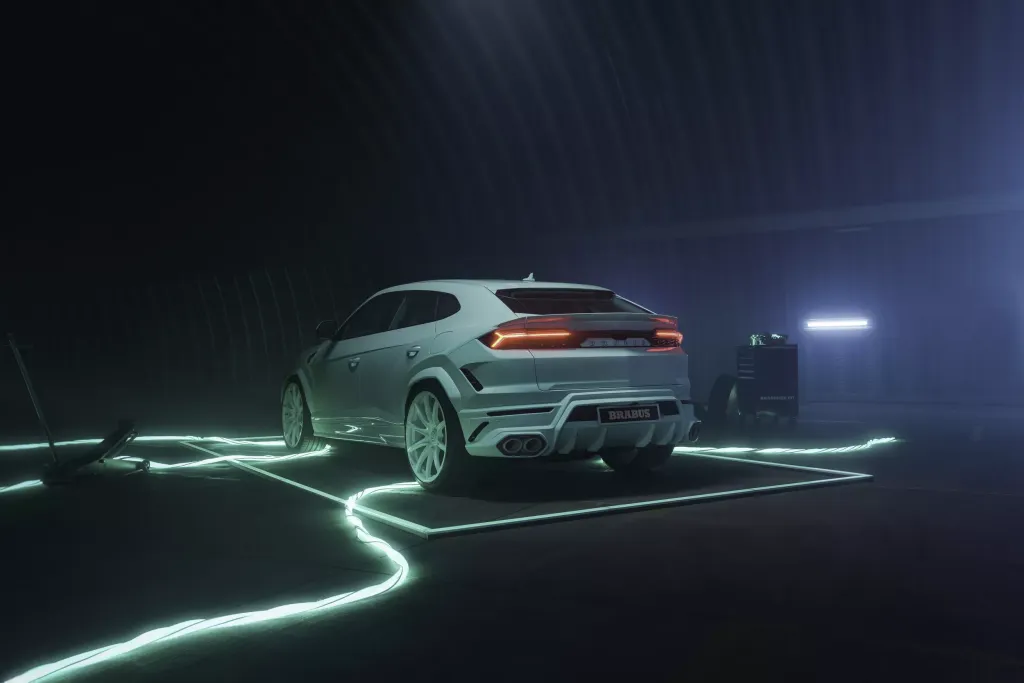 Brabus впервые взялся за Lamborghini Urus SE и сделал две версии на 900 л.с.