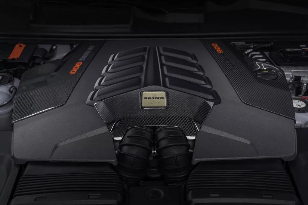 Brabus впервые взялся за Lamborghini Urus SE и сделал две версии на 900 л.с.