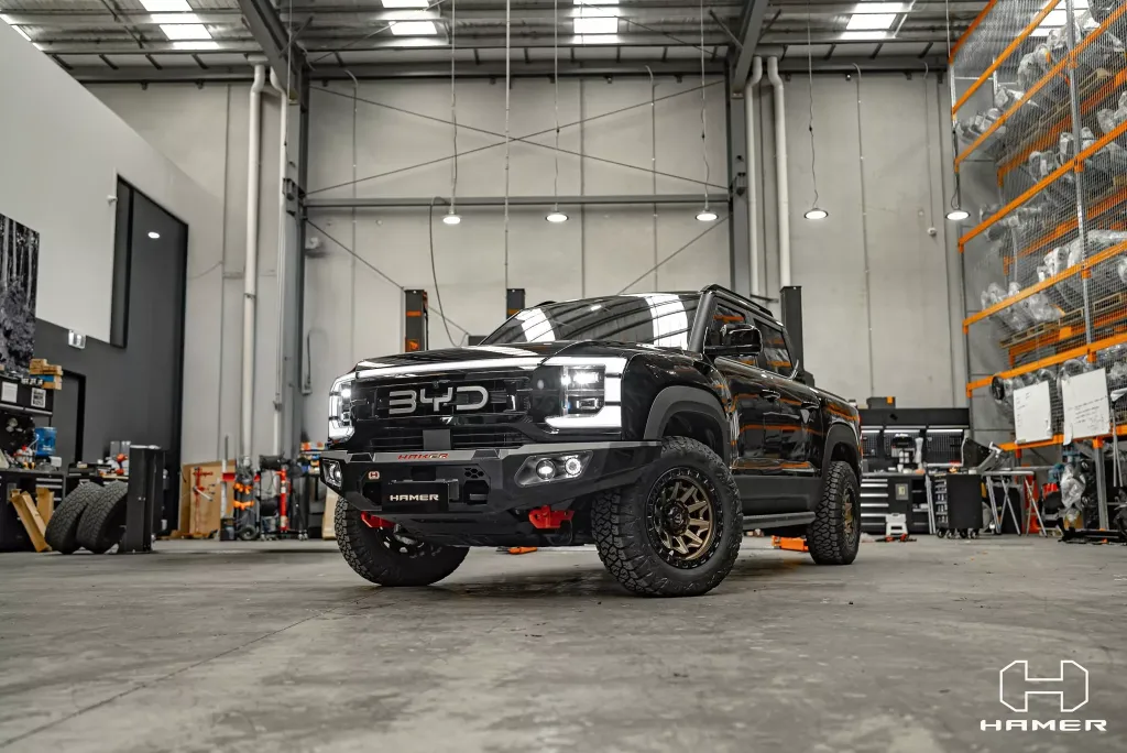 BYD Shark 6 обзавелся силовым обвесом Hamer 4×4: бамперы, свет и аксессуары