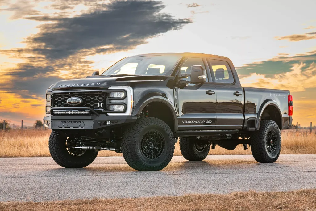 Hennessey VelociRaptor 1200 на Ford F-250: юбилейный пикап на 250 экземпляров