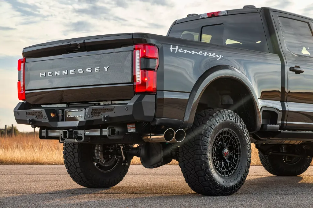Hennessey VelociRaptor 1200 на Ford F-250: юбилейный пикап на 250 экземпляров