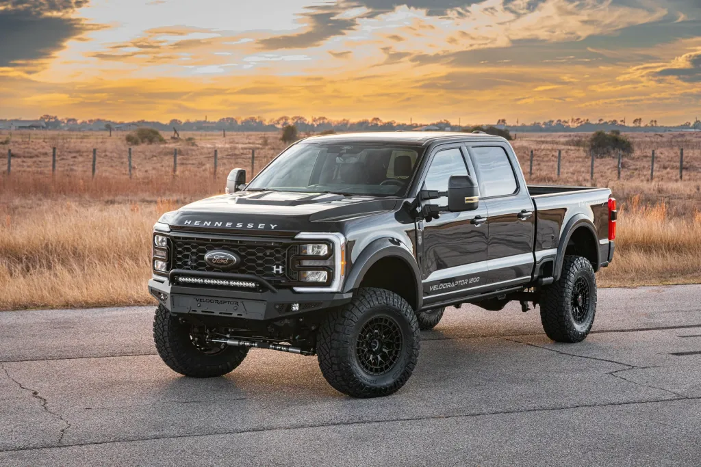 Hennessey VelociRaptor 1200 на Ford F-250: юбилейный пикап на 250 экземпляров