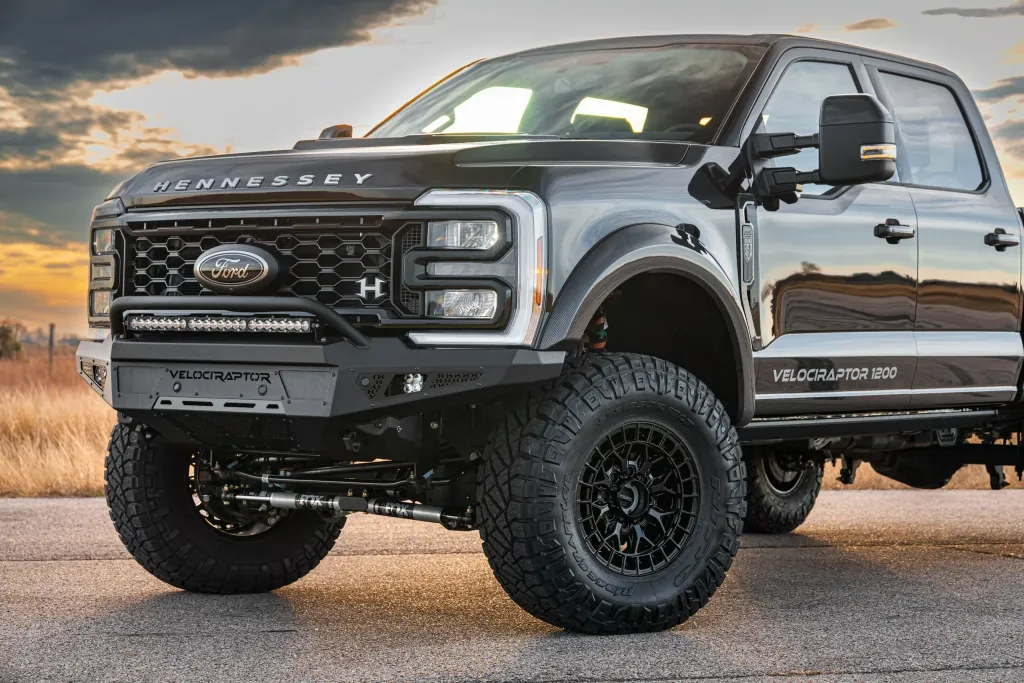 Hennessey VelociRaptor 1200 на Ford F-250: юбилейный пикап на 250 экземпляров
