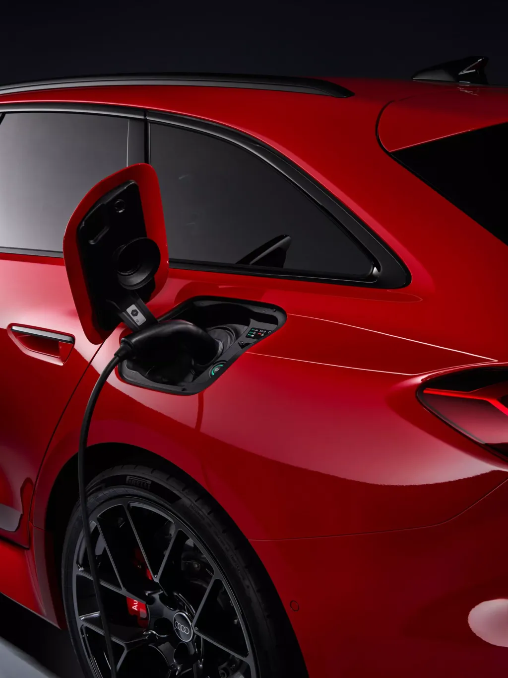 Новый Audi RS5 стал подзаряжаемым гибридом: 630 л.с., 0–100 за 3,6 с