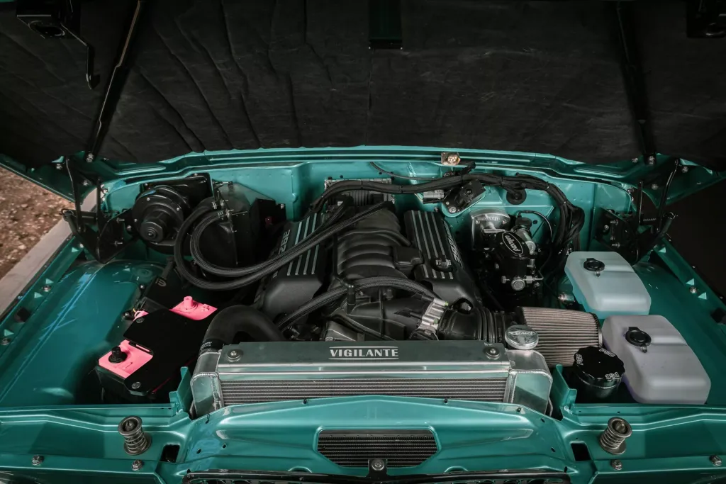 Jeep Super Wagoneer от Vigilante: редкий внедорожник 1960-х с V8 6,4 и механической коробкой