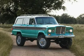 Jeep Super Wagoneer от Vigilante: редкий внедорожник 1960-х с V8 6,4 и механической коробкой
