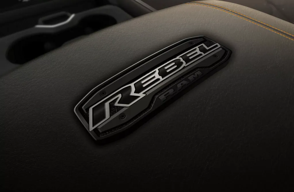 Ram 2500 Lunar Edition 2026 получил двухцветный кузов и особое оснащение