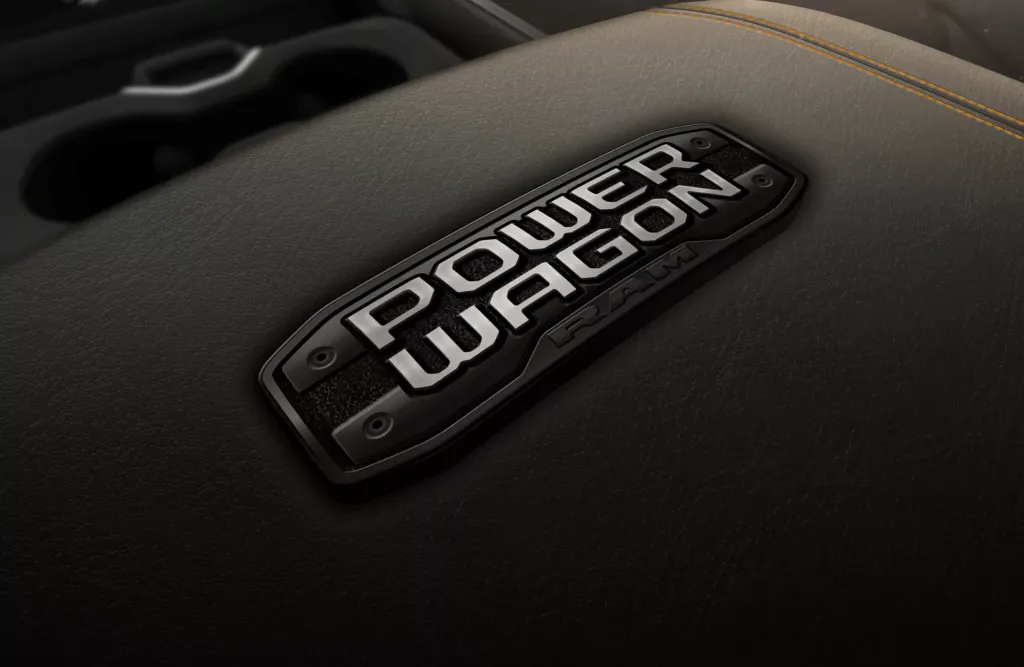 Ram 2500 Lunar Edition 2026 получил двухцветный кузов и особое оснащение