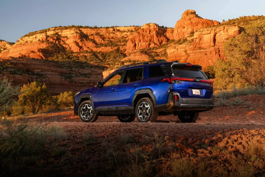 Subaru Outback 2026 впервые получил систему движения без рук на автомагистралях