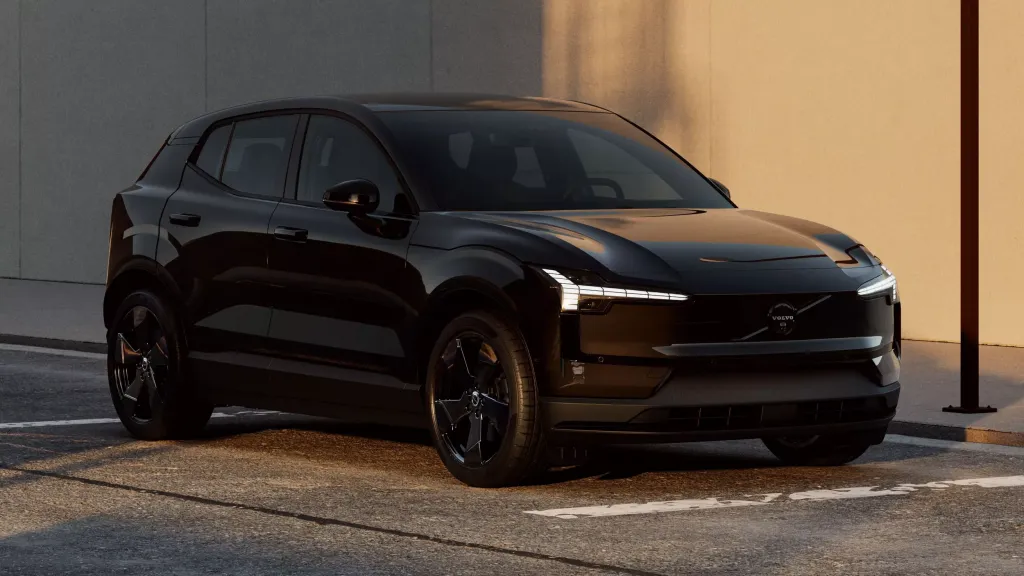 Volvo EX30 получил новую базовую версию, V2L и обновления мультимедиа в Европе