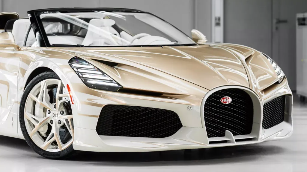 Bugatti W16 Mistral La Perle Rare — уникальный родстер Sur Mesure с перламутровой окраской