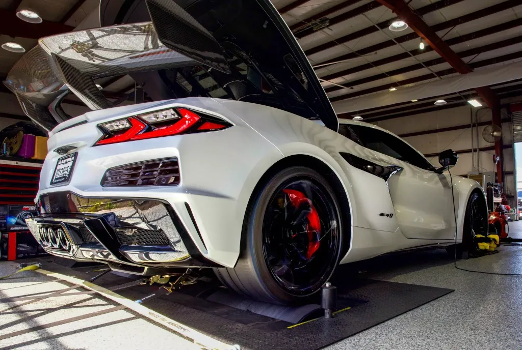 Chevrolet Corvette ZR1 получил доступ к настройке блока управления: почти 1200 сил на колесах