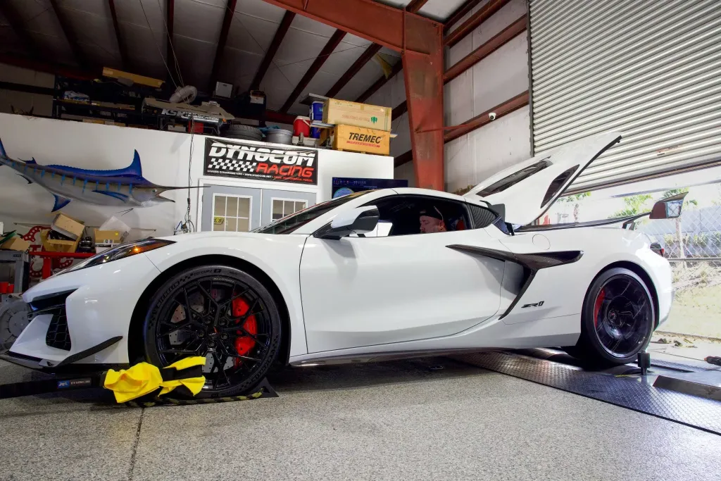 Chevrolet Corvette ZR1 получил доступ к настройке блока управления: почти 1200 сил на колесах