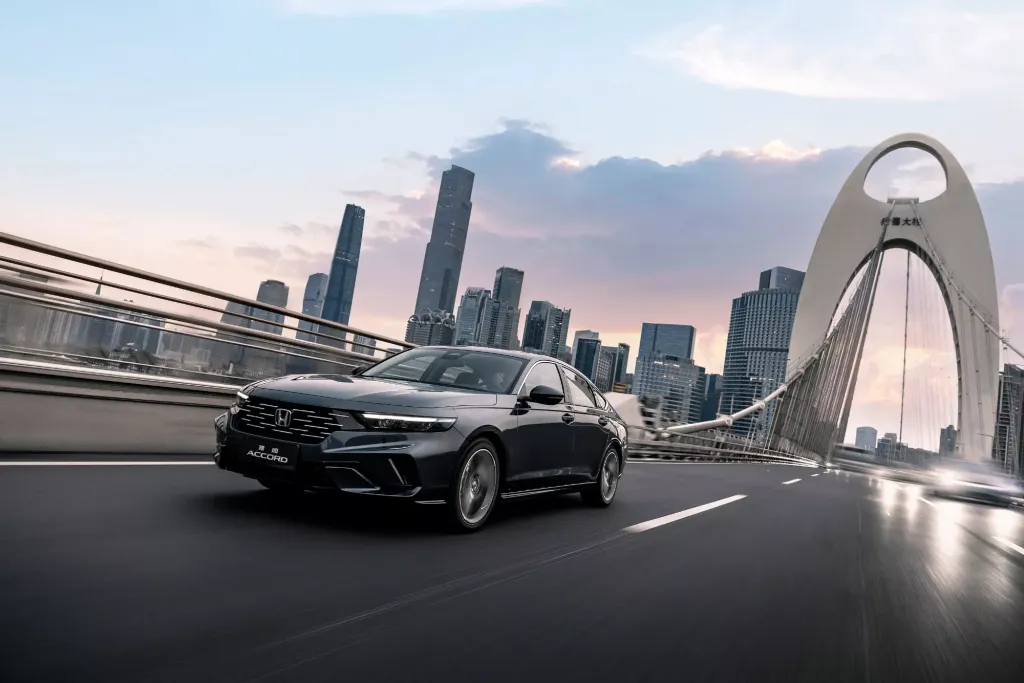 Honda Accord e:PHEV в Китае резко подешевел: скидка 100 000 юаней и лимит 1000 машин