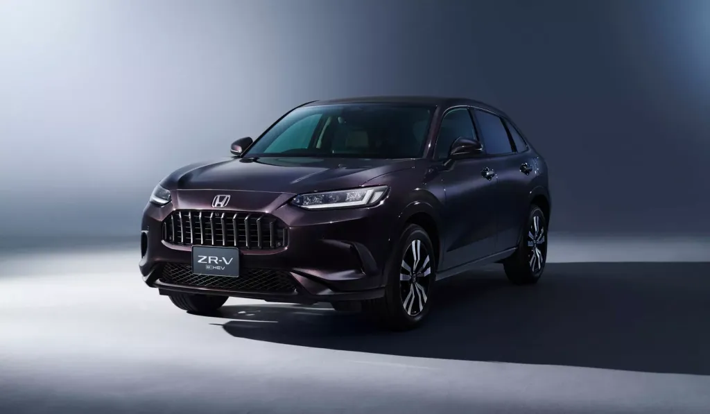 Honda ZR-V в Японии обновили: новые версии, цвета и только гибрид