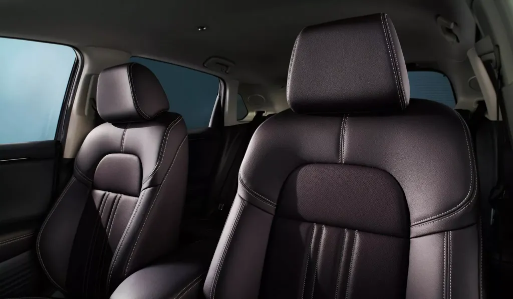 Honda ZR-V в Японии обновили: новые версии, цвета и только гибрид