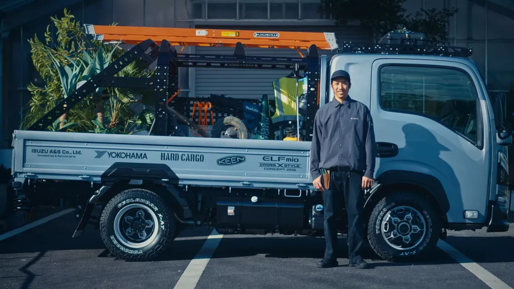 Isuzu Elf MUV: как грузовик превратили в уютную «комнату на колесах»