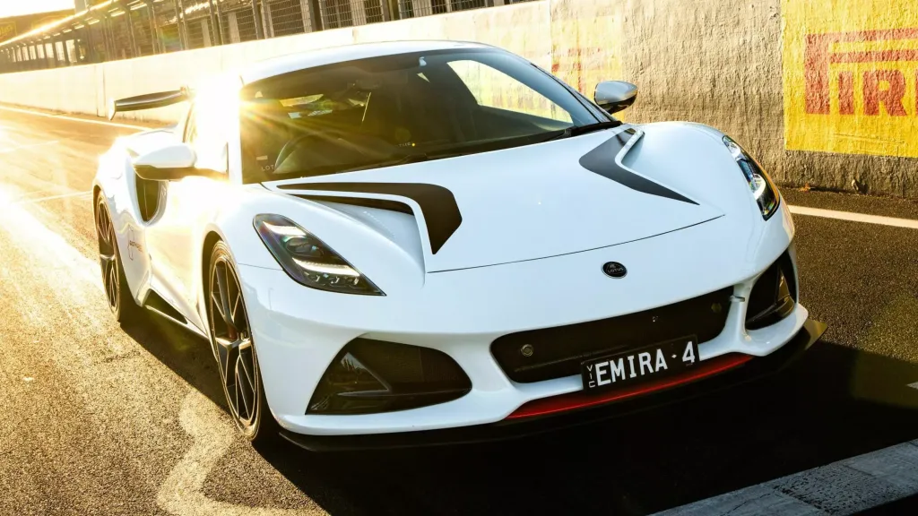 Lotus Emira Bathurst Edition: 375 кВт и 15 экземпляров для Австралии
