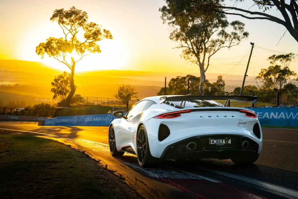 Lotus Emira Bathurst Edition: 375 кВт и 15 экземпляров для Австралии