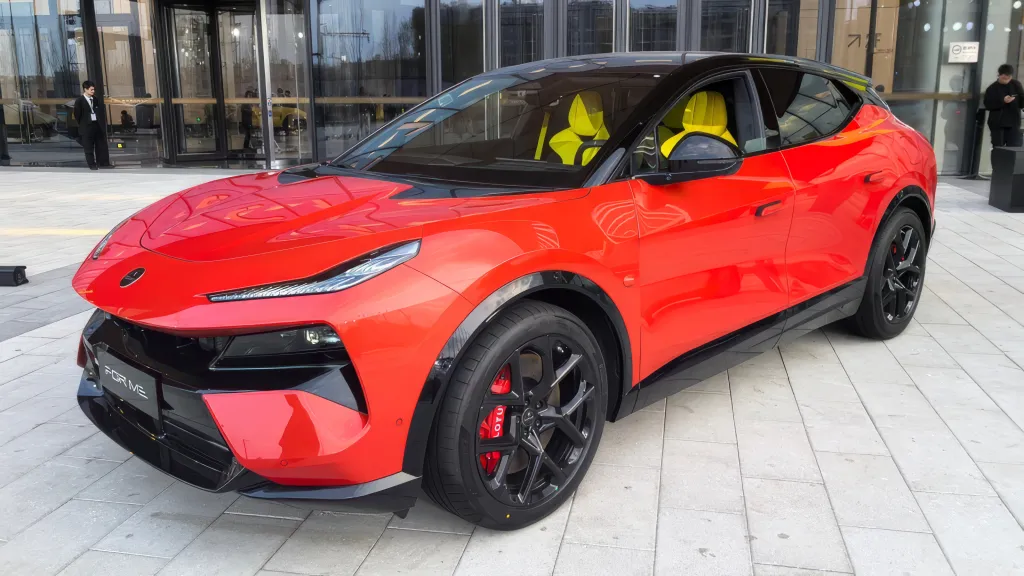 Lotus Eletre X вышел в Китае как 939-сильный гибридный SUV