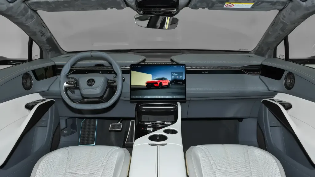 Lotus Eletre X вышел в Китае как 939-сильный гибридный SUV