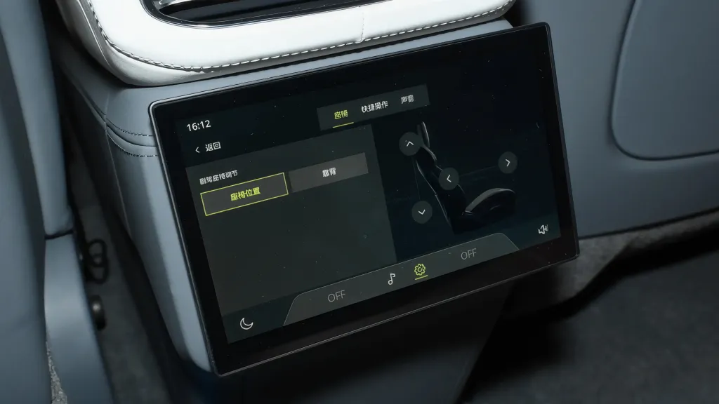 Lotus Eletre X вышел в Китае как 939-сильный гибридный SUV