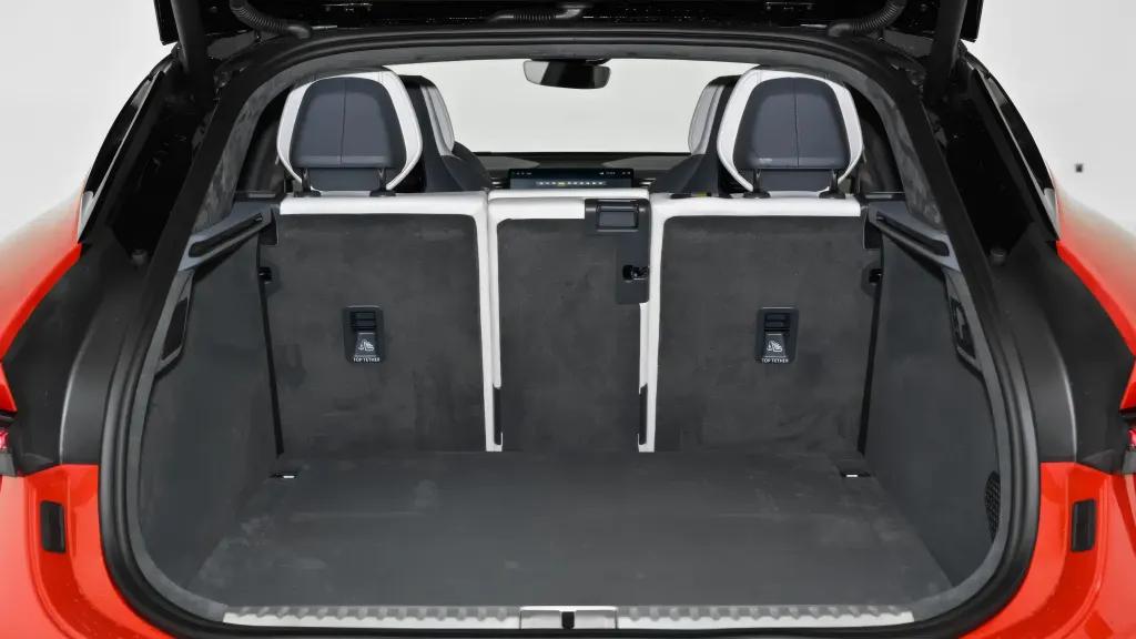 Lotus Eletre X вышел в Китае как 939-сильный гибридный SUV