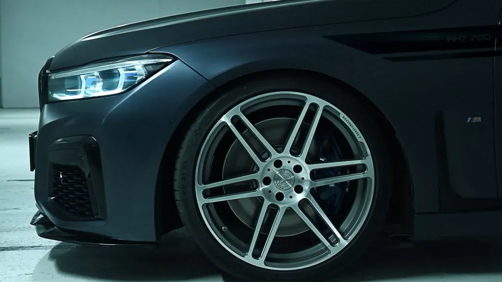 BMW M760Li Manhart MH7 700 показал, каким должен был остаться флагманский седан с V12