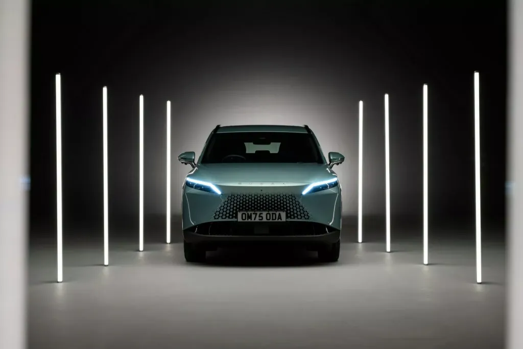 Omoda 7 в Великобритании — старт продаж, цены и характеристики