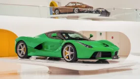 Единственный LaFerrari в цвете Signal Green выставят на аукцион RM Sotheby’s