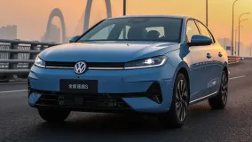 Volkswagen вывел в Китае седан Sagitar S с современным салоном и ценой от 79 800 юаней