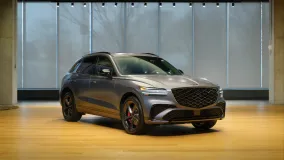Genesis представил GV70 Prestige Graphite с темным декором