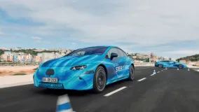 Mercedes готовит второй рестайлинг EQS с steer-by-wire и рулем-штурвалом