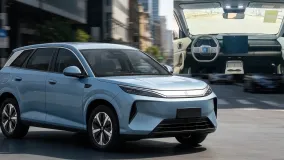 BYD Atto 3 получит более строгий салон, задний привод и быструю зарядку