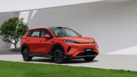 BYD Sealion 05 стартовал в Китае: DM-i до 305 км без ДВС и EV с зарядкой за 9 минут