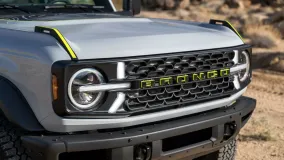Ford раскрыл интерьер Bronco RTR с акцентами Hyper Lime
