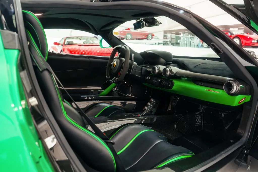 Единственный LaFerrari в цвете Signal Green выставят на аукцион RM Sotheby’s