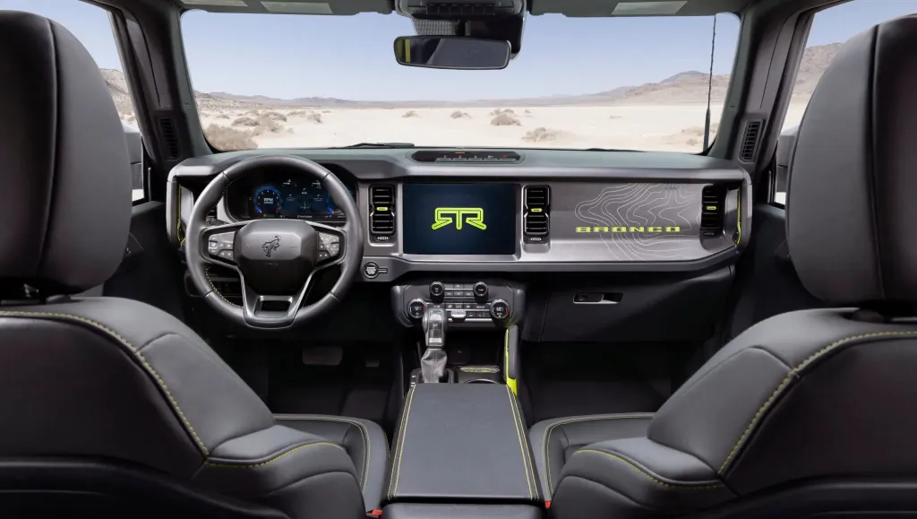 Ford раскрыл интерьер Bronco RTR с акцентами Hyper Lime