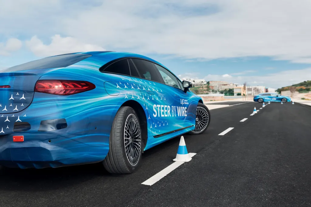 Mercedes готовит второй рестайлинг EQS с steer-by-wire и рулем-штурвалом