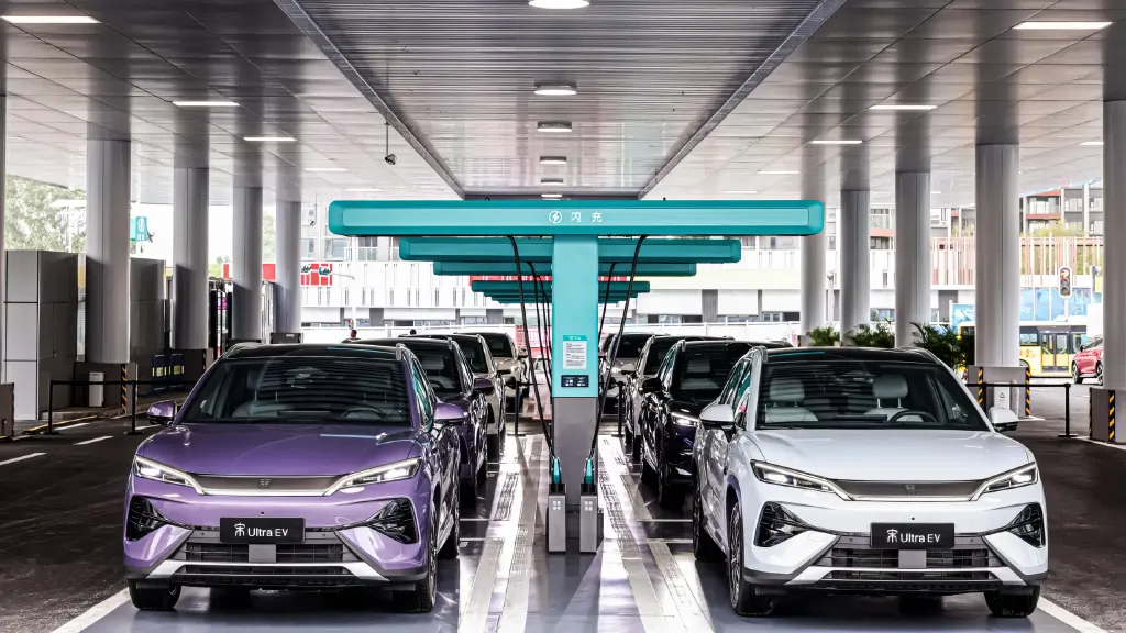 Новый BYD Song Ultra EV получил по 15 заказов на каждый дилерский центр за 72 часа