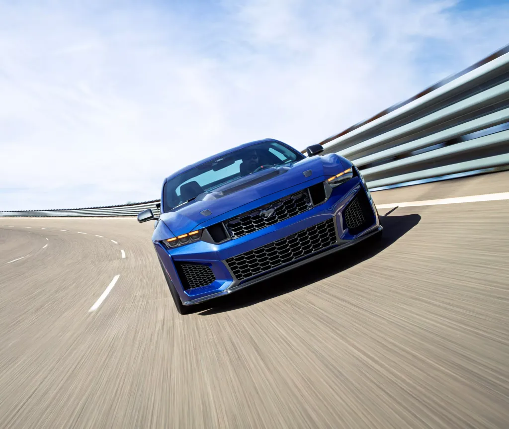 Ford Mustang Dark Horse SC вышел на заказы с компрессорным V8 5.2 мощностью 795 л.с.