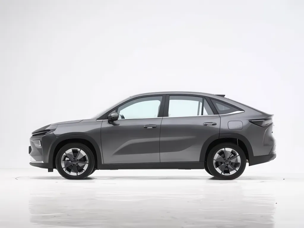 Новый Geely Boyue EREV получил до 375 км EV-запаса хода и до 1525 км суммарной дальности