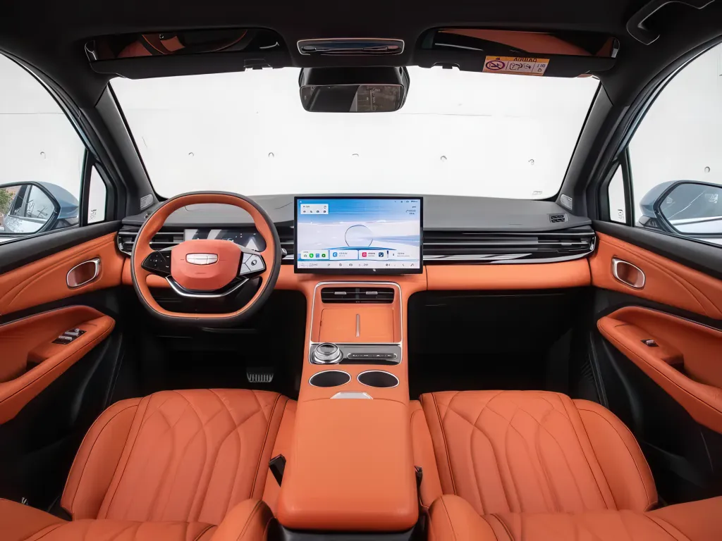 Новый Geely Boyue EREV получил до 375 км EV-запаса хода и до 1525 км суммарной дальности