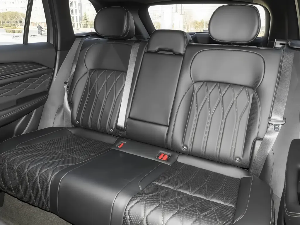 Geely Monjaro i-HEV получил гибрид 230 кВт, расход 4,75 л и цены от 141 700 юаней