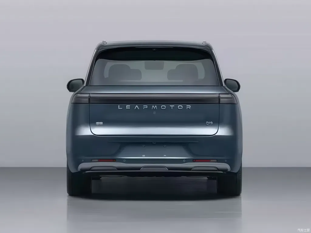 Новый Leapmotor D19 дебютирует 16 апреля с батареей 80,3 кВт·ч у EREV и 720 км у EV