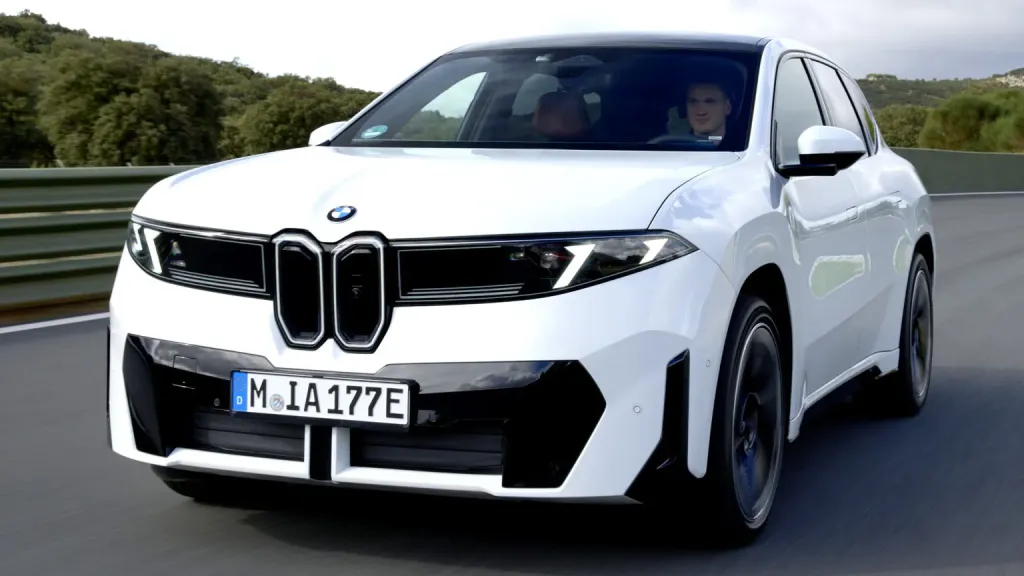 Новый BMW iX3 40 стал более доступной версией Neue Klasse-кроссовера с запасом хода до 636 км