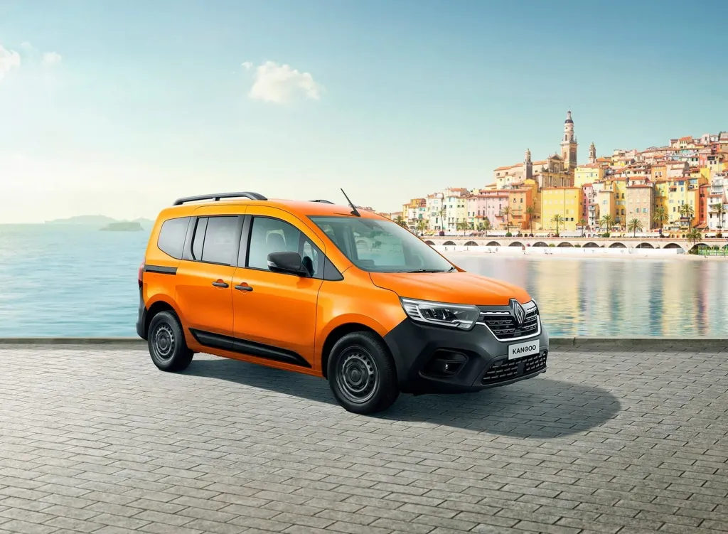 Renault Kangoo Couleur для Японии получил яркие цвета, стальные колеса и тираж 100 машин